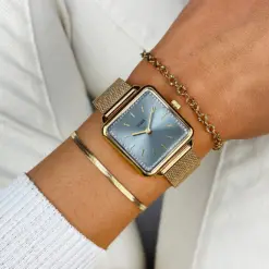 Ρολόι Cluse La Tétragone Mesh Stones Light Blue - Gold Colour CW10310 6 wristshot CW10310 square Ρολόι Cluse La Tétragone Mesh Stones Light Blue - Gold Colour CW10310 watchbox.gr