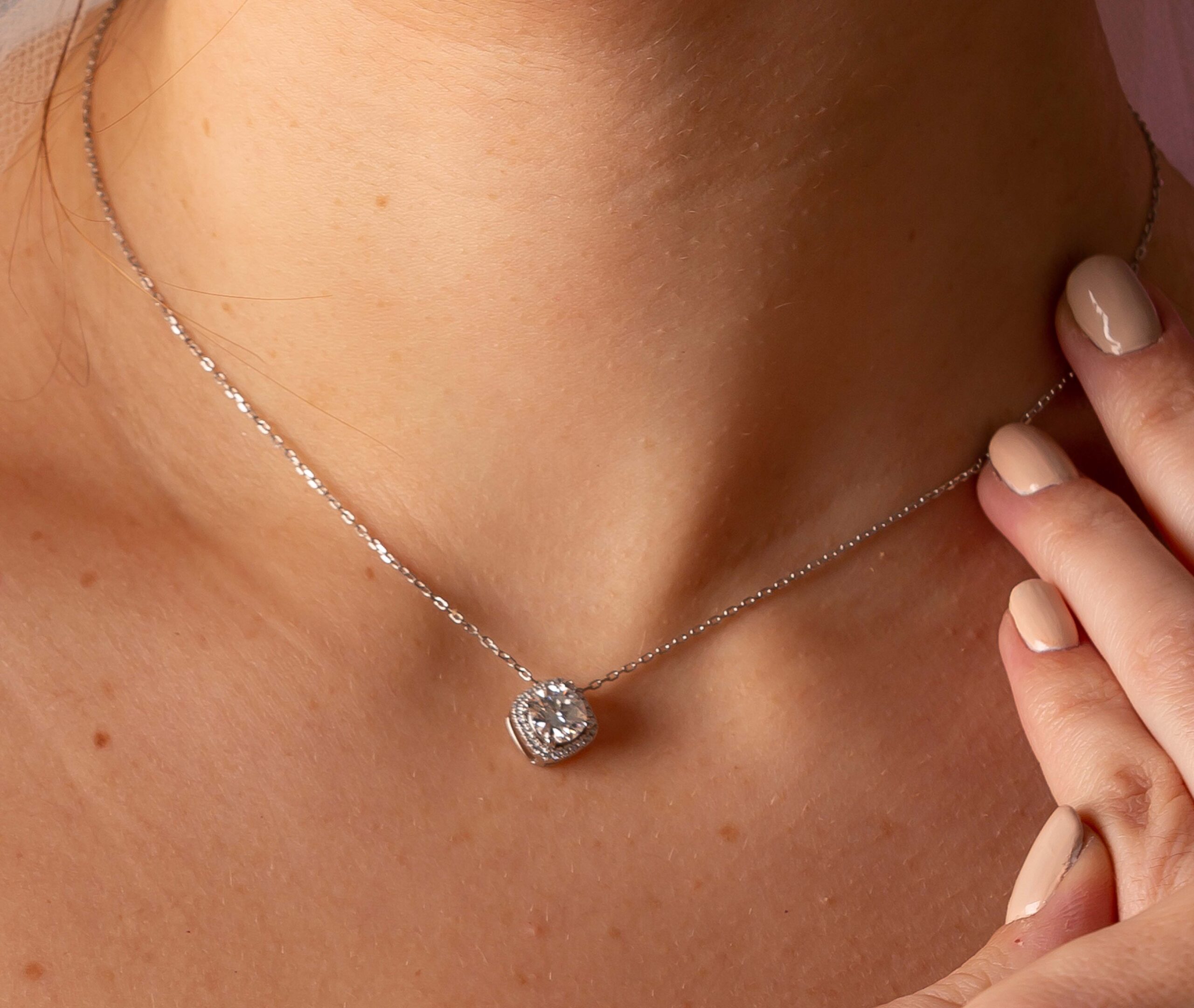 Γυναικείο κολιέ Brizzling με πέτρα Moissanite BMP043 4 Γυναικείο κολιέ Brizzling με πέτρα Moissanite BMP043 - Image 2