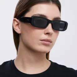 ecomm-laia-SISI-ALL-BLACK_1080x