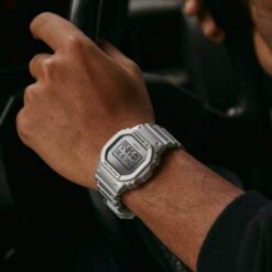 DW-5600FF-8ER(1).jpg
